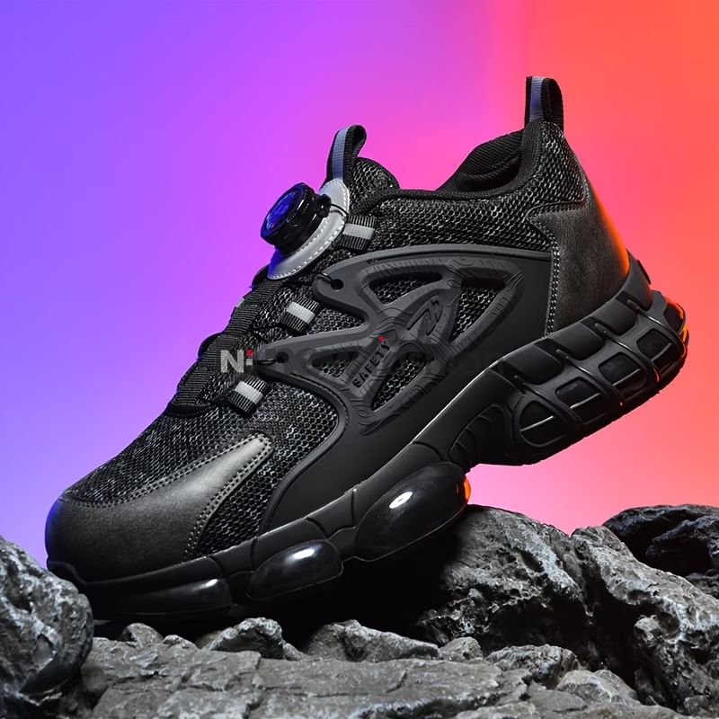 حذاء المهام الصعبة – القوة التي لا تُقهر في بيئات العمل القاسية